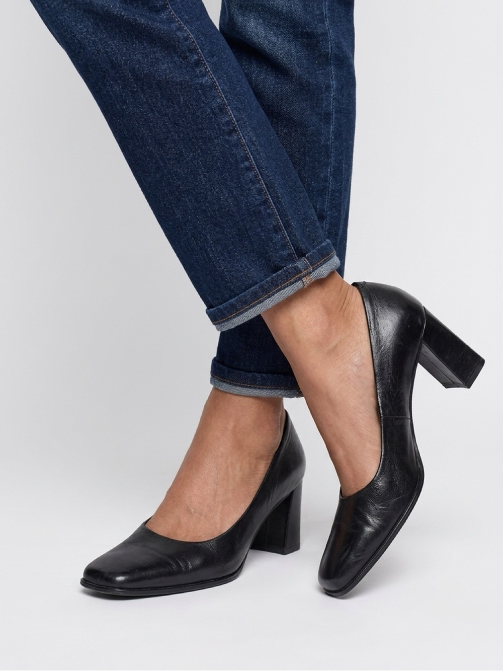 Vintage Nine West Black Leather Square Toe Block Heel Pumps Size 8.5M